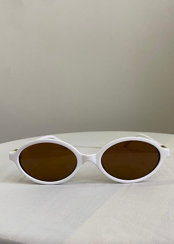 Beyaz Oval Kadın Güneş Gözlüğü - Görsel 4