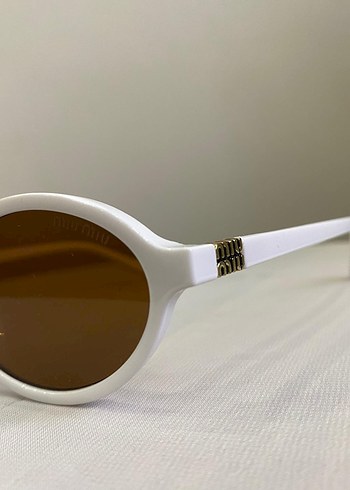 Beyaz Oval Kadın Güneş Gözlüğü - Görsel 2