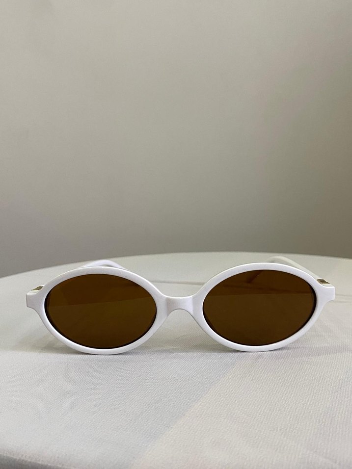 Beyaz Oval Kadın Güneş Gözlüğü - Görsel 4