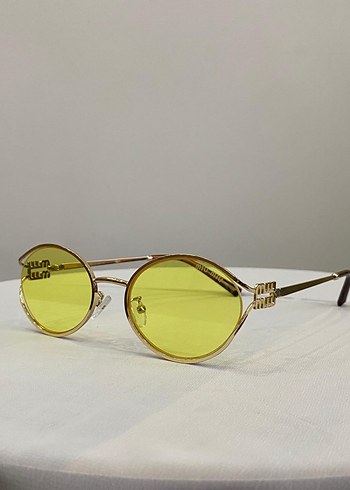 Şeffaf Sarı Yuvarlak Kadın Güneş Gözlüğü - Görsel 4