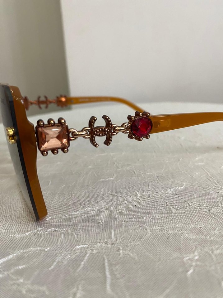 Zincir Detaylı Parlak Kahverengi CHANEL Gözlük - Görsel 4