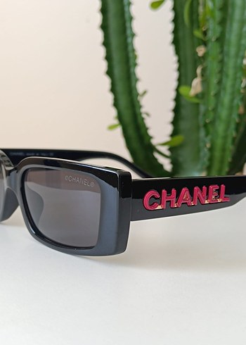 Chanel Parlak Siyah Kadın Güneş Gözlüğü