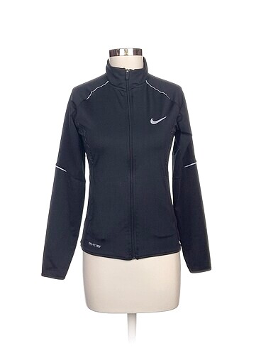 Nike Spor Dış Giyim %70 İndirimli.