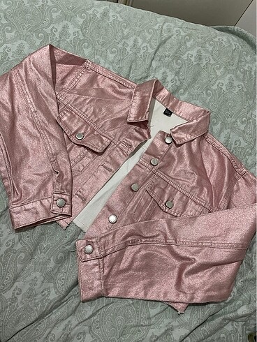 Pembe simli crop ceket