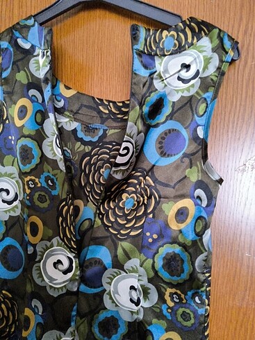 Renkli kolsuz elbise - Görsel 5