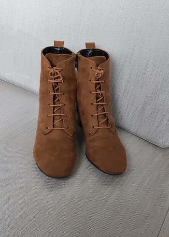 Bej Süet Kadın Topuklu Bot - Görsel 7