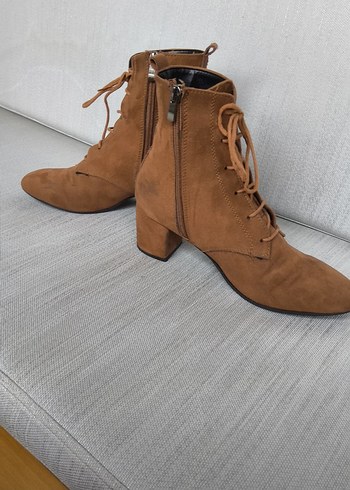 Bej Süet Kadın Topuklu Bot - Görsel 2