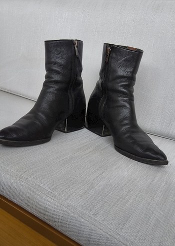 Siyah Deri kalın Topuklu Kadın Bot - Görsel 2