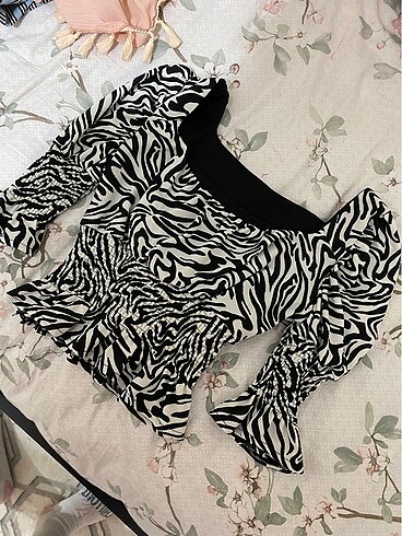 Zebra desen büstiyer