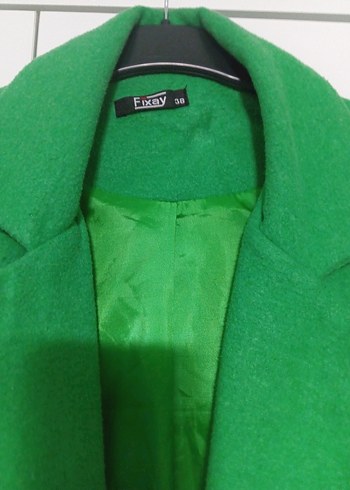 Yeşil Düğmeli Uzun Kadın Kaban - Görsel 2