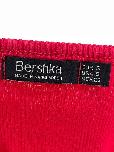 s Beden kırmızı Renk Bershka Bluz %70 İndirimli.