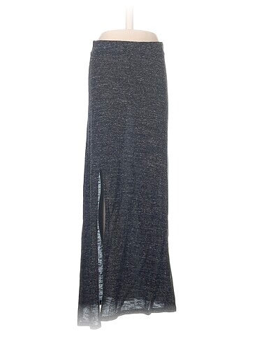 Bershka Uzun Etek %70 İndirimli.
