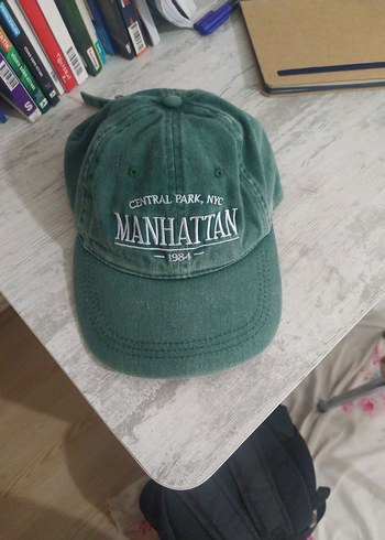 Yeşil Manhattan Nakışlı Kadın Şapka