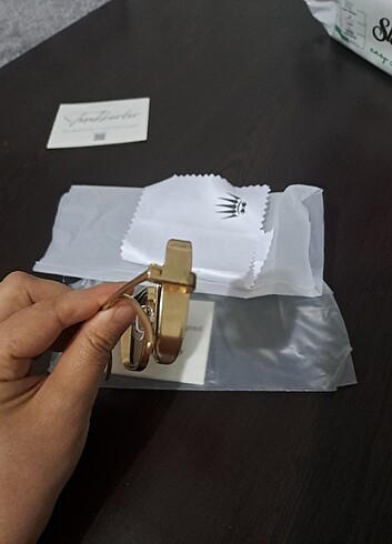 Gözlük hiç kullanılmadı