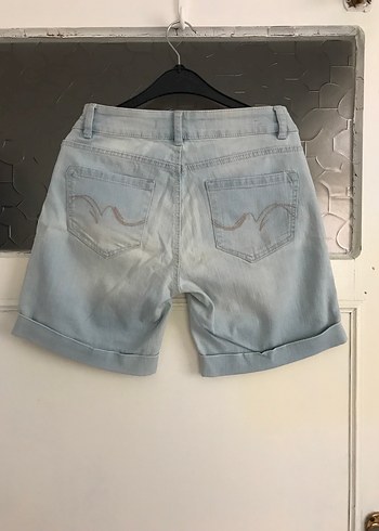 LC Waikiki Gevşek Kesim Kısa Denim Şort