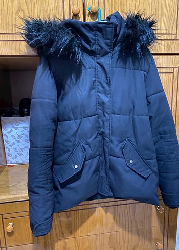 Siyah Kürklü Kadın Kışlık Mont - Görsel 7