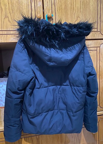 Siyah Kürklü Kadın Kışlık Mont - Görsel 8