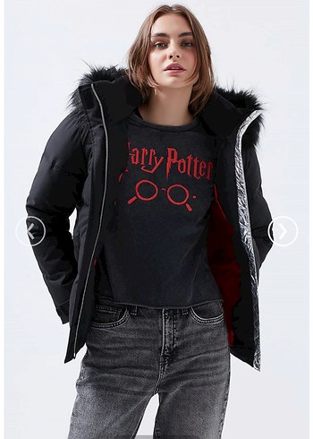 Siyah Kürklü Kadın Kışlık Mont - Görsel 4