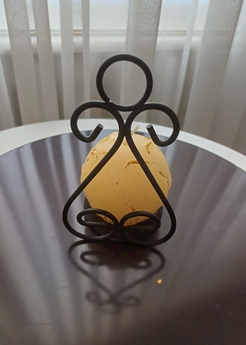 Krem renkli  Yuvarlak Mum ve Siyah Metal ferforje Mumluk - Görsel 2