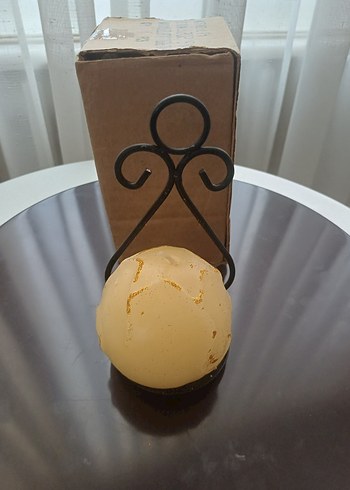 Krem renkli  Yuvarlak Mum ve Siyah Metal ferforje Mumluk - Görsel 3