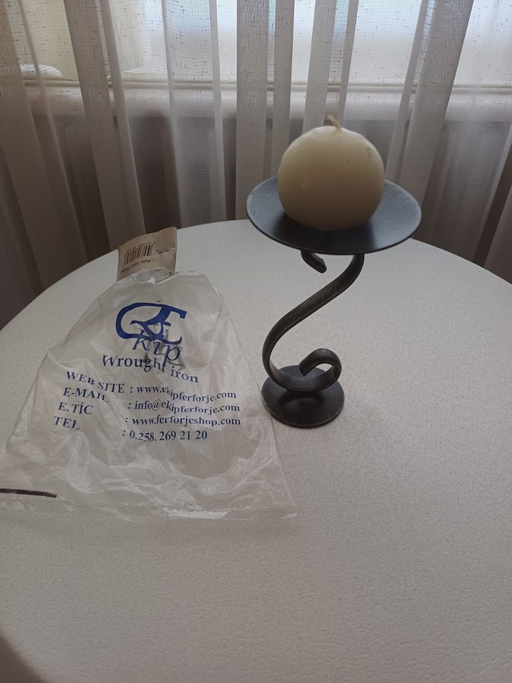 Yeni Kıvrımlı ferforje 15 cm Metal Mumluk ve Beyaz Mum - Görsel 3