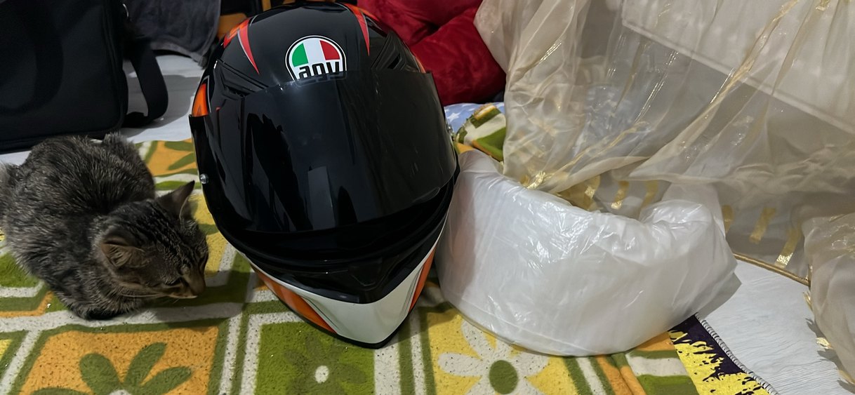 Agv kask M beden orijinal barkodlu interkomlu - Görsel 2
