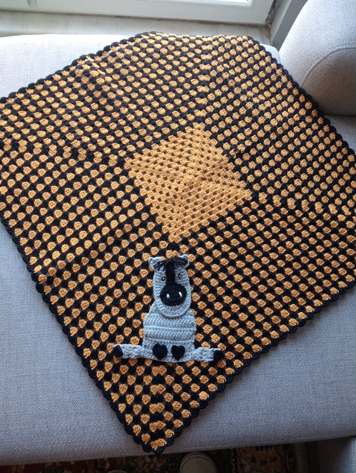 Nakışlı Örgü Çocuk Battaniyesi - Görsel 3