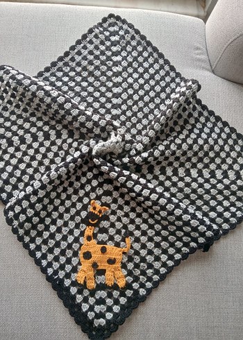 Gri zürafa figürlü Örgü Çocuk Battaniyesi - Görsel 3