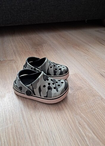 22 Beden Crocs terlik 
