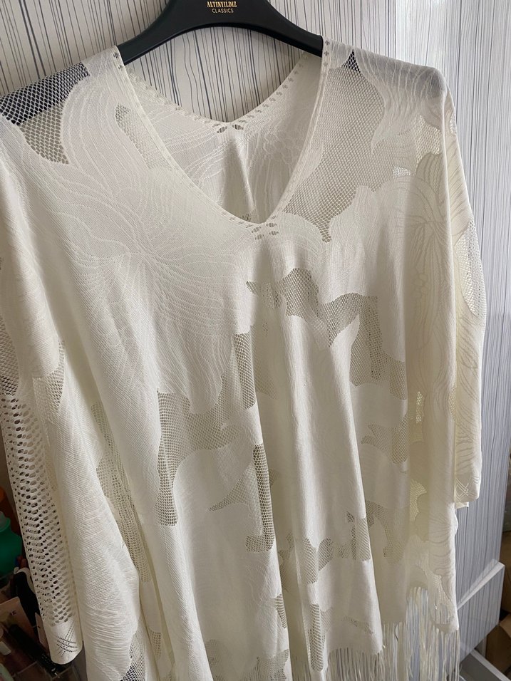 Beyaz püsküllü pareo& deniz elbisesi - Görsel 3