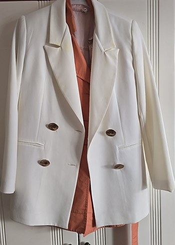 Düğmeli Beyaz Midi Kadın Blazer