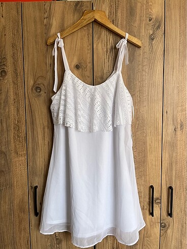 beyaz askılı mini elbise