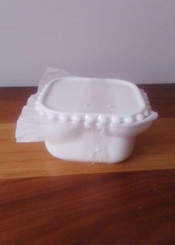 Karaca porselen kapaklı kase