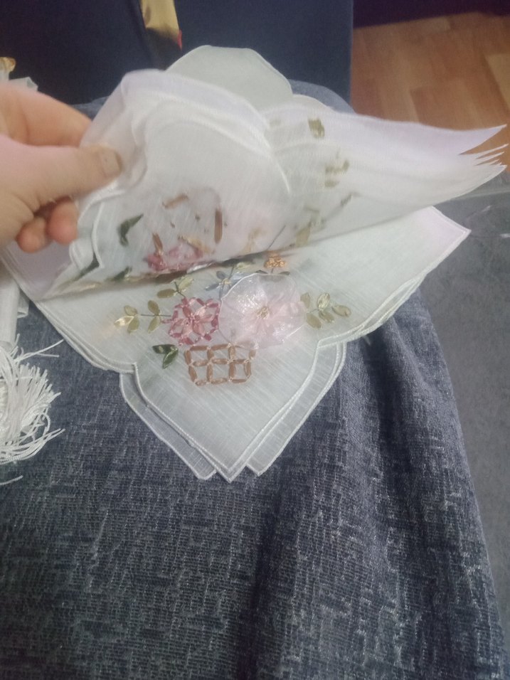 sıfır 17 parça Nakışlı Beyaz salon takımı - Görsel 3