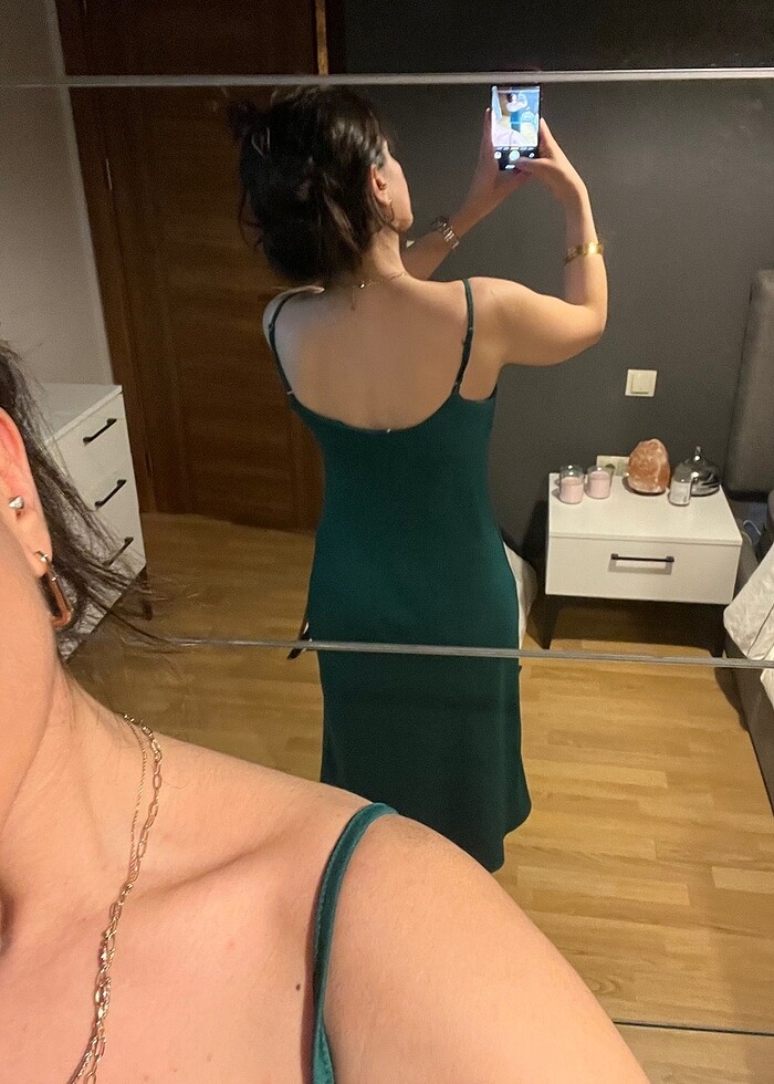 Zümrüt yeşili elbise - Görsel 3