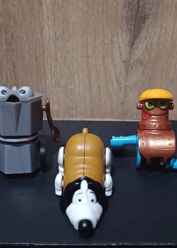 KİNDER kahverengi ve Koyu Renkli Aksiyon Figürleri - Görsel 2