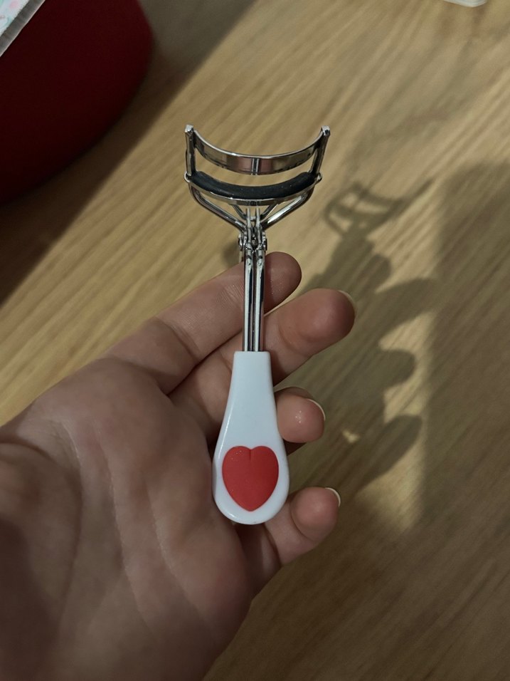 Beyaz Kirpik Kıvırıcı - Görsel 2