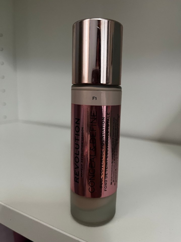 Revolution Conceal & Define Fondöten F1 - Görsel 2