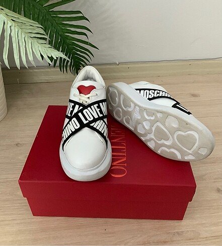 38 Beden ORJİNAL Love Moschino Beyaz Sneaker