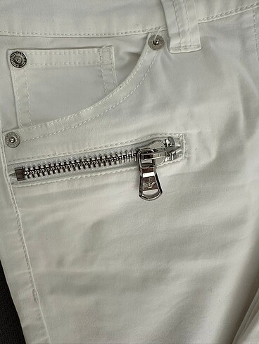 Emporio Armani ORJİNAL Emporio Armani Beyaz pantolon
