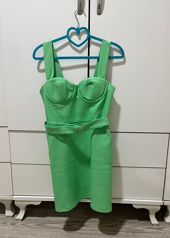 Yeşil Kemerli Mini Elbise