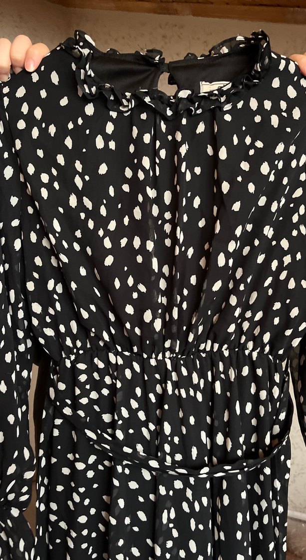 Siyah Puantiyeli Kuşaklı Uzun Elbise - Görsel 2