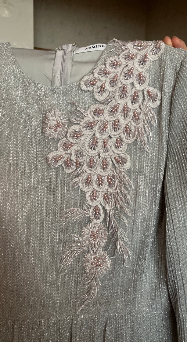Armine Gri Nakışlı Uzun Kollu Elbise - Görsel 2