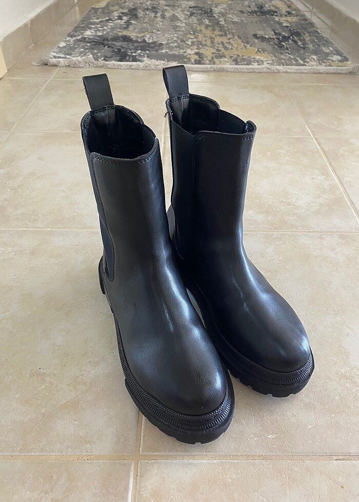 Kadın siyah bot yeni alındı - Görsel 2