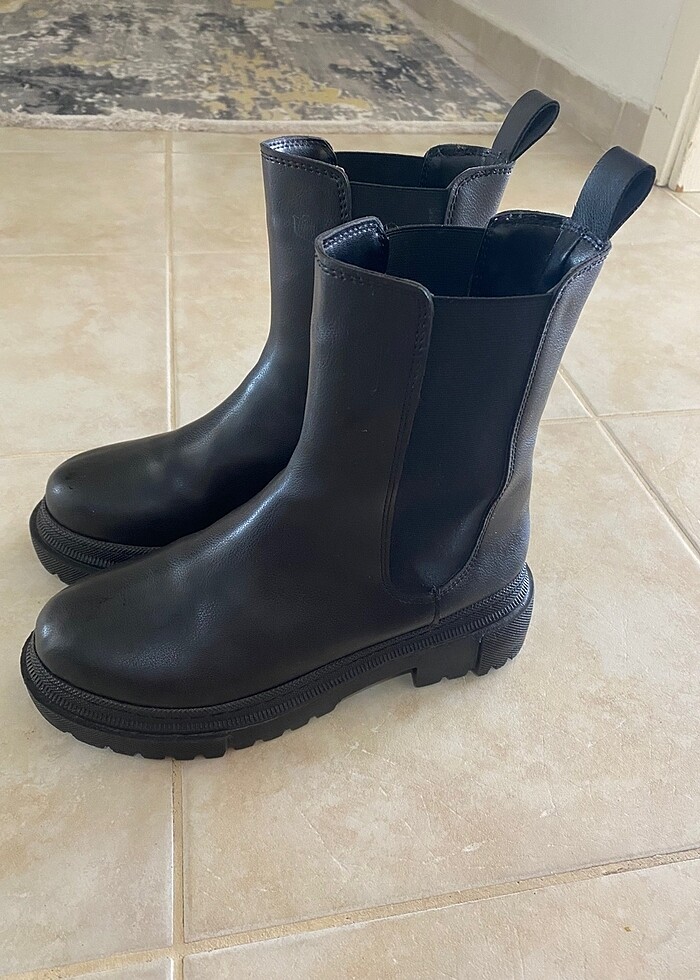 Kadın siyah bot yeni alındı - Görsel 3