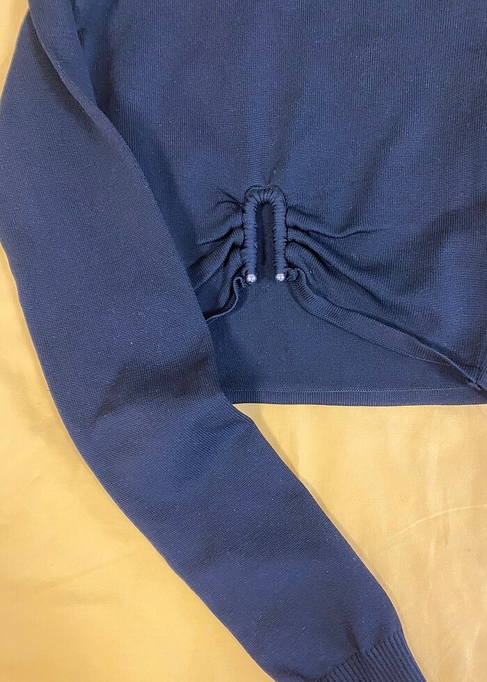 Siyah boğazlı uzun kollu crop - Görsel 2