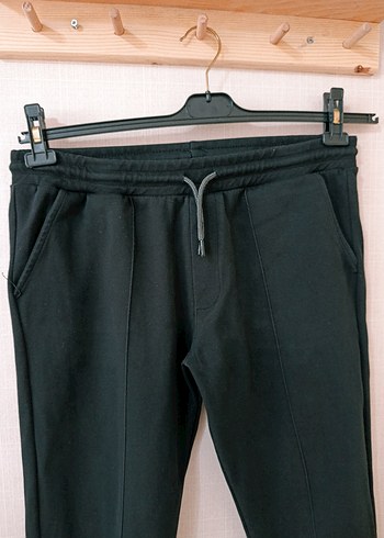 Siyah Kemerli Kısa erkek eşofman pantolon - Görsel 2