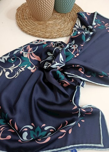 Bohem Tarzı Koyu Mavi Kadın Eşarp - Görsel 6