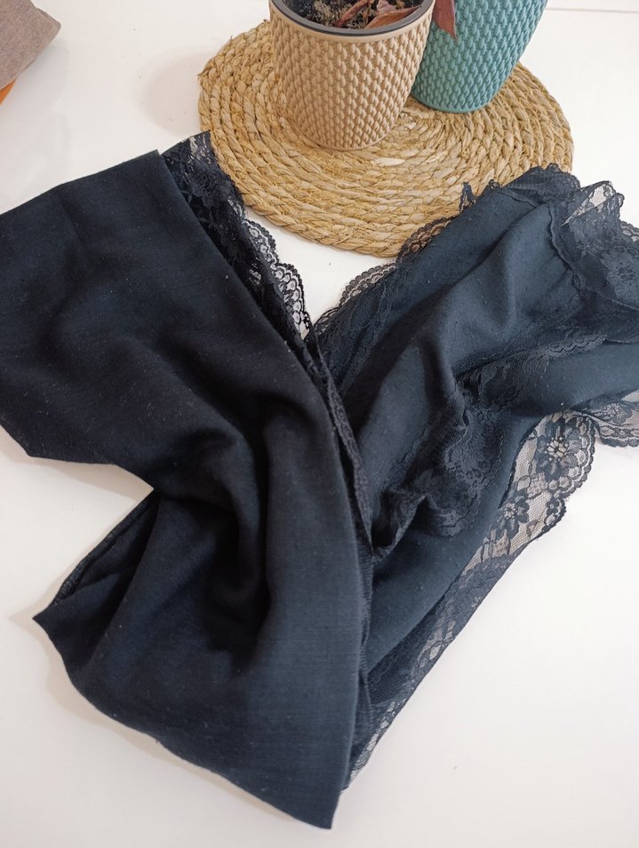 Dantel Detaylı Siyah Kadın Şal - Görsel 4