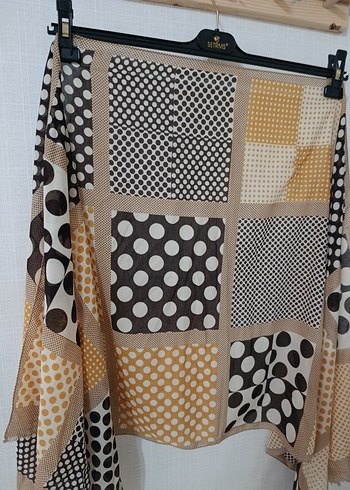 Kahverengi Pileli Retro Kadın Şal - Görsel 4